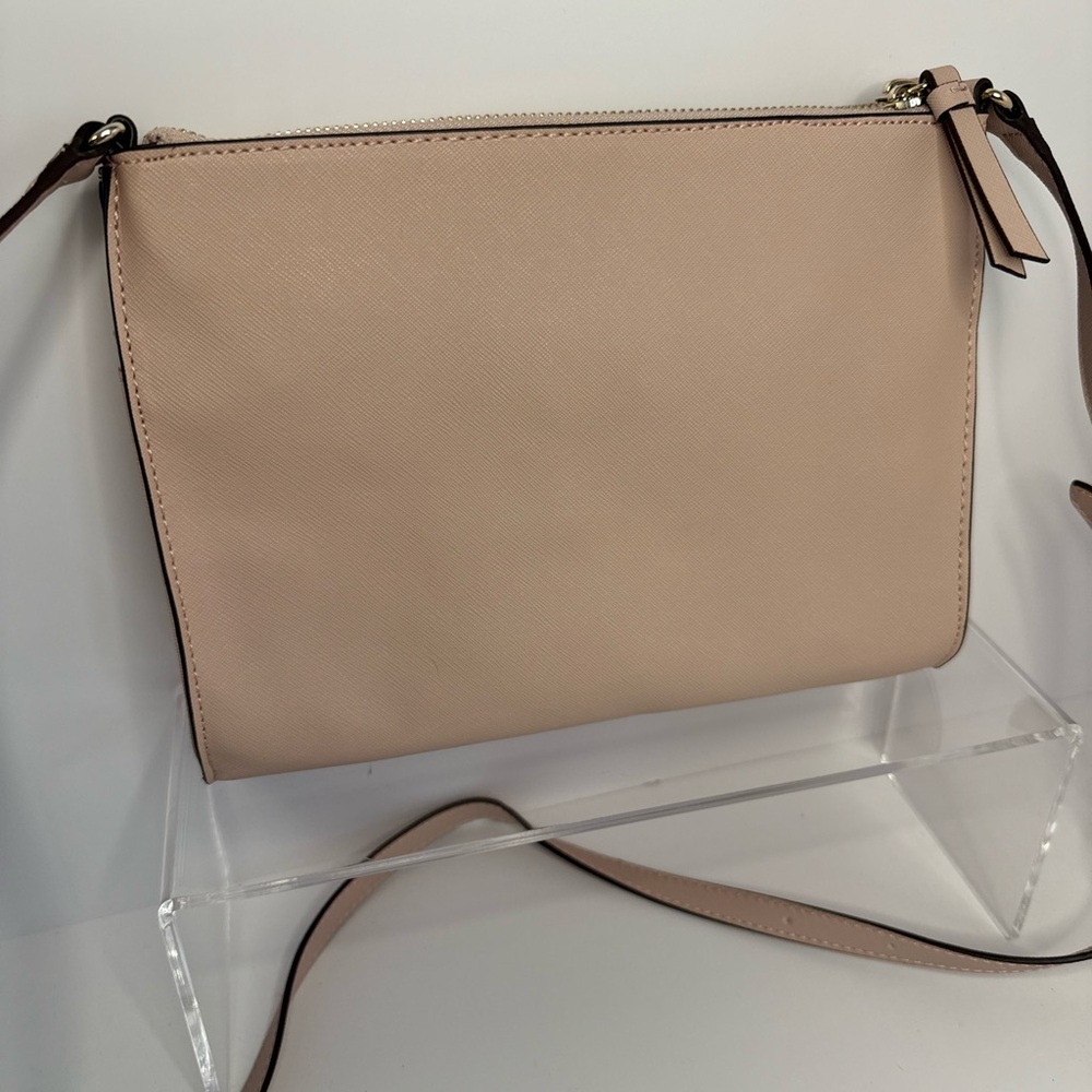 ☘️#119 DKNY EUC Bryant Park Top Zip Pink Crossbody Bag - Picture 4 of 15